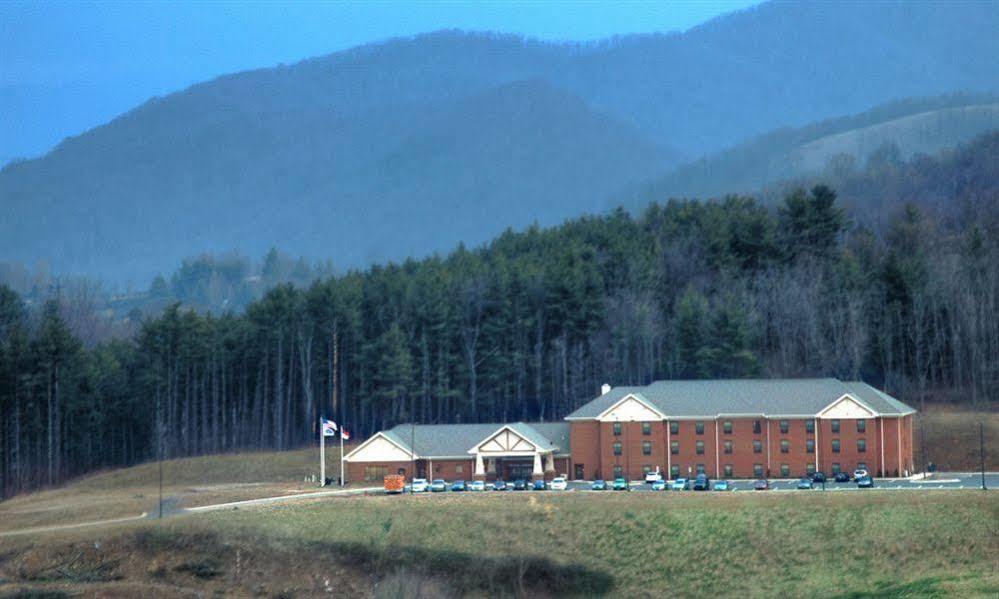 Holiday Inn Express West Jefferson By Ihg Exterior photo